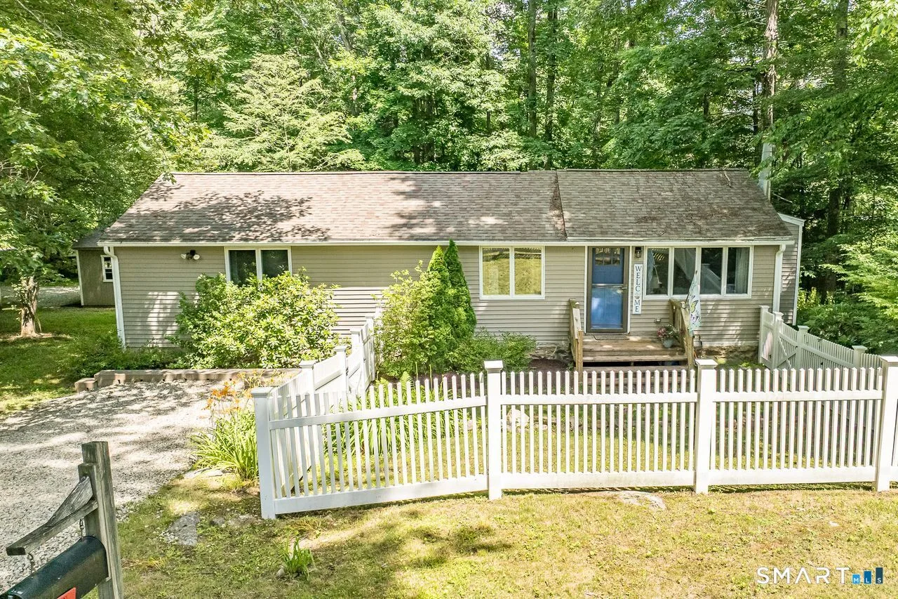 2 Walnut Road, Woodstock, CT