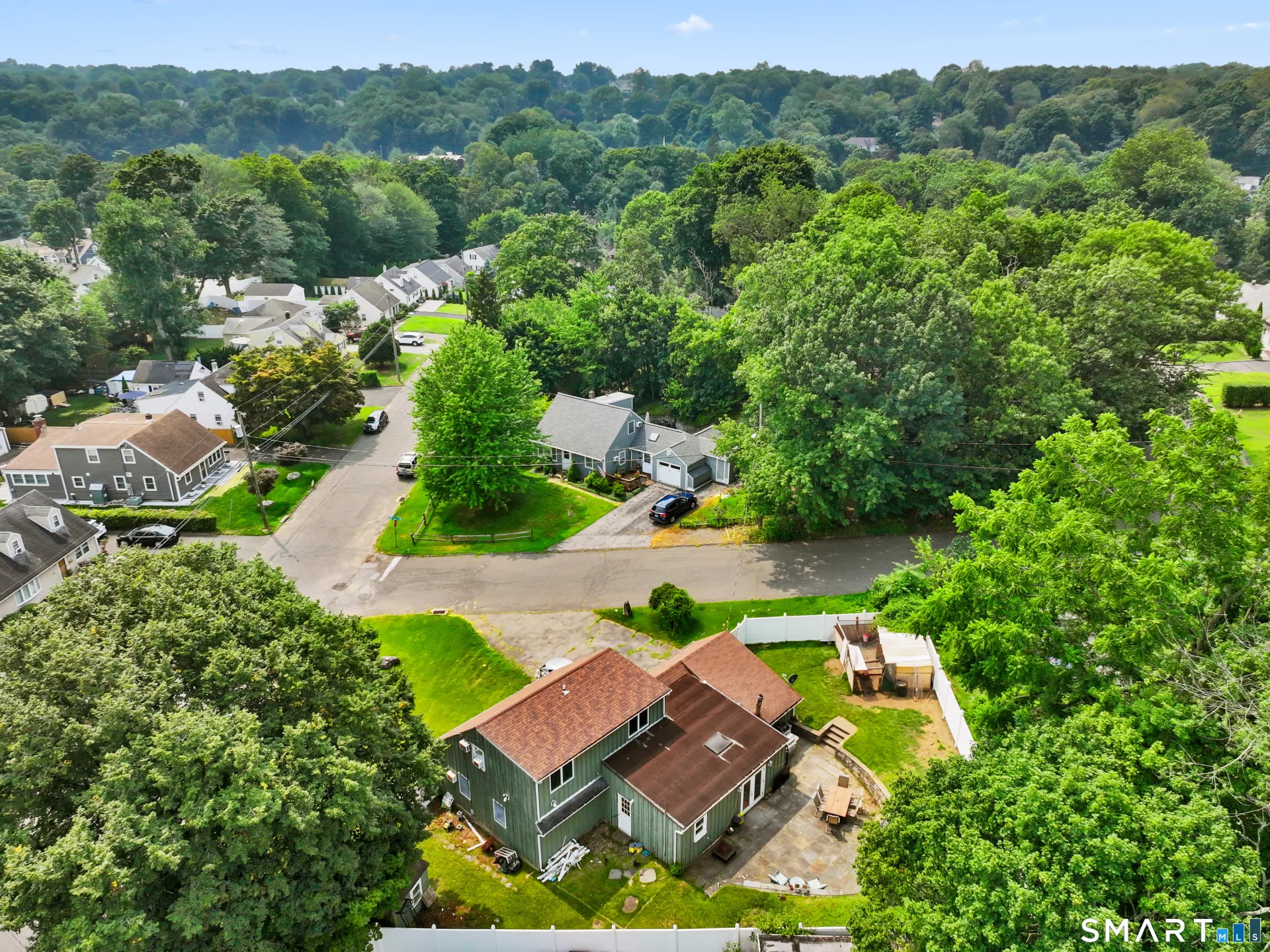 37 Old Barn Road, Stamford, CT
