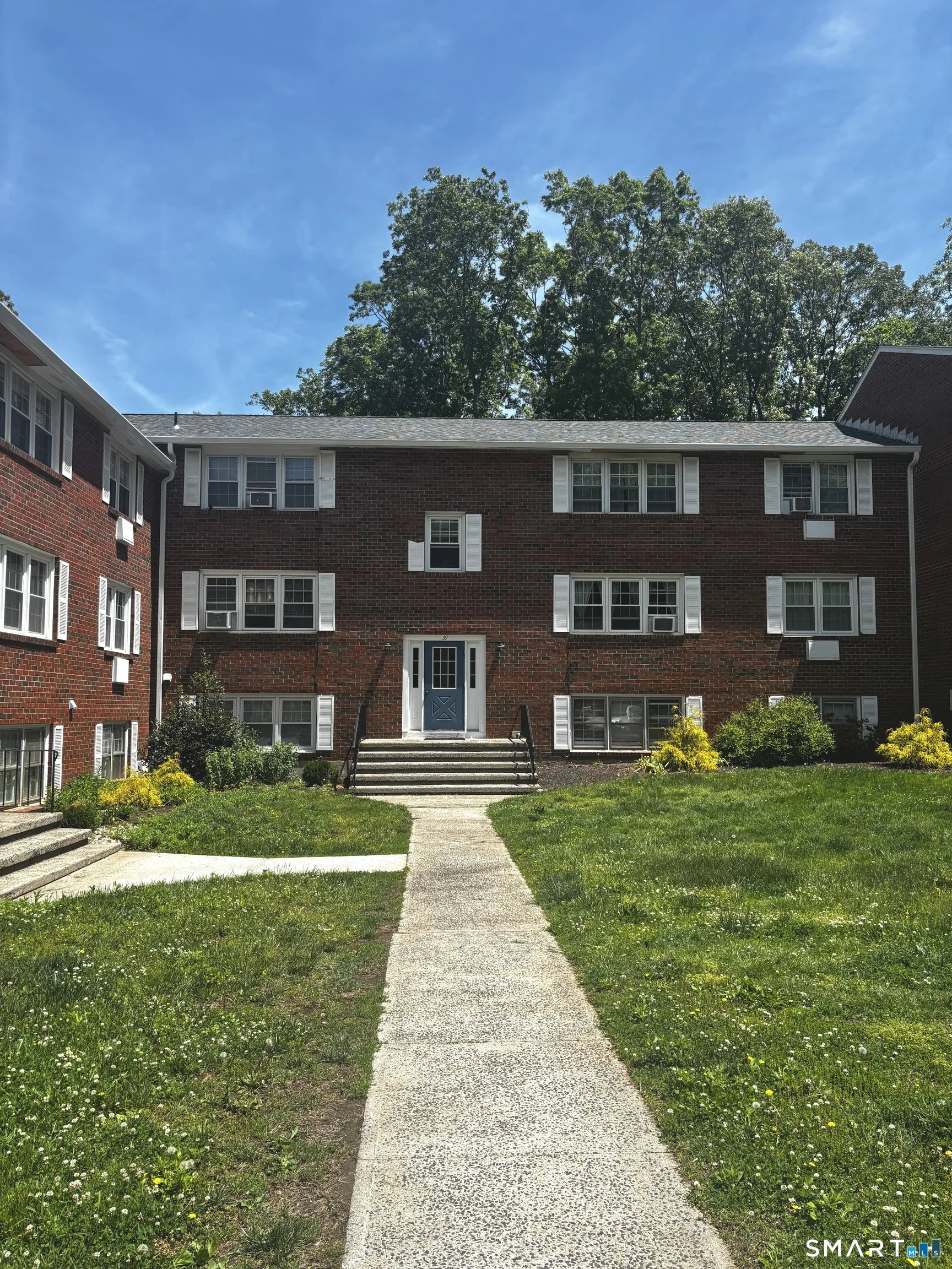 39 Briarwood Lane #A, Branford, CT