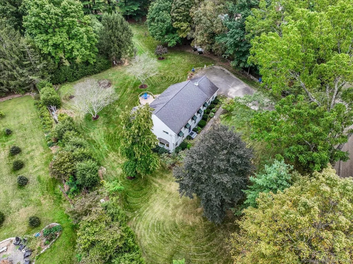 106 Bates Rock Road, Southbury, CT