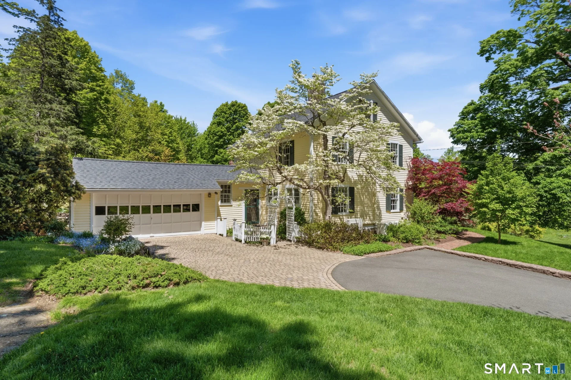 32 Juniper Road, Bloomfield, CT
