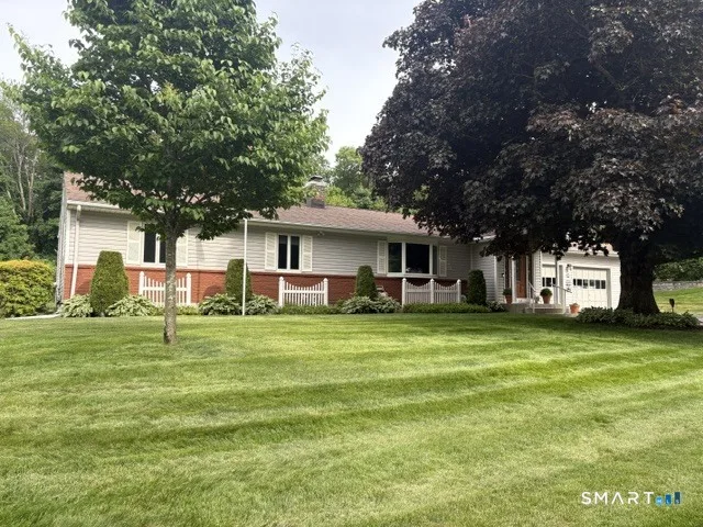68 Earl Avenue, Hamden, CT