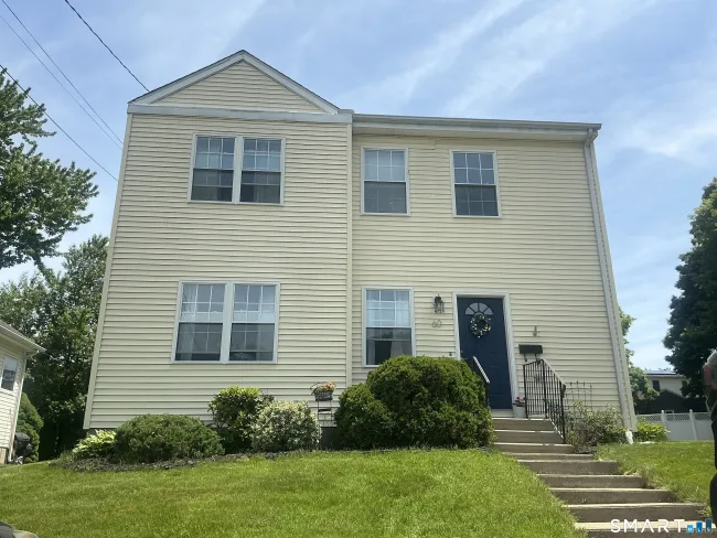 60 Warner Avenue