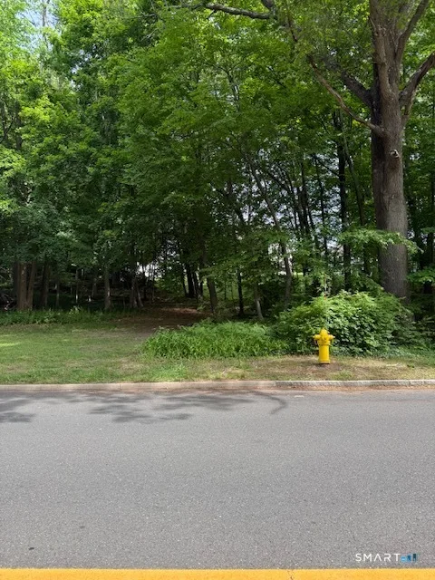 147 Hackmatack Street, Manchester, CT