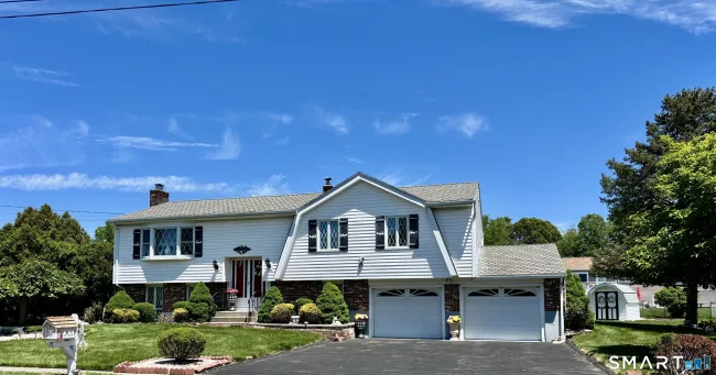 15 Bridle Path Lane