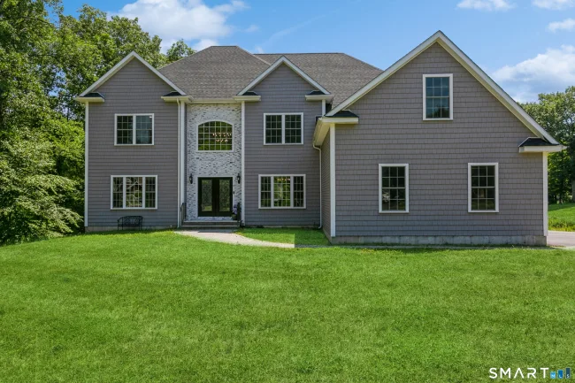 4 Darcangelo Drive