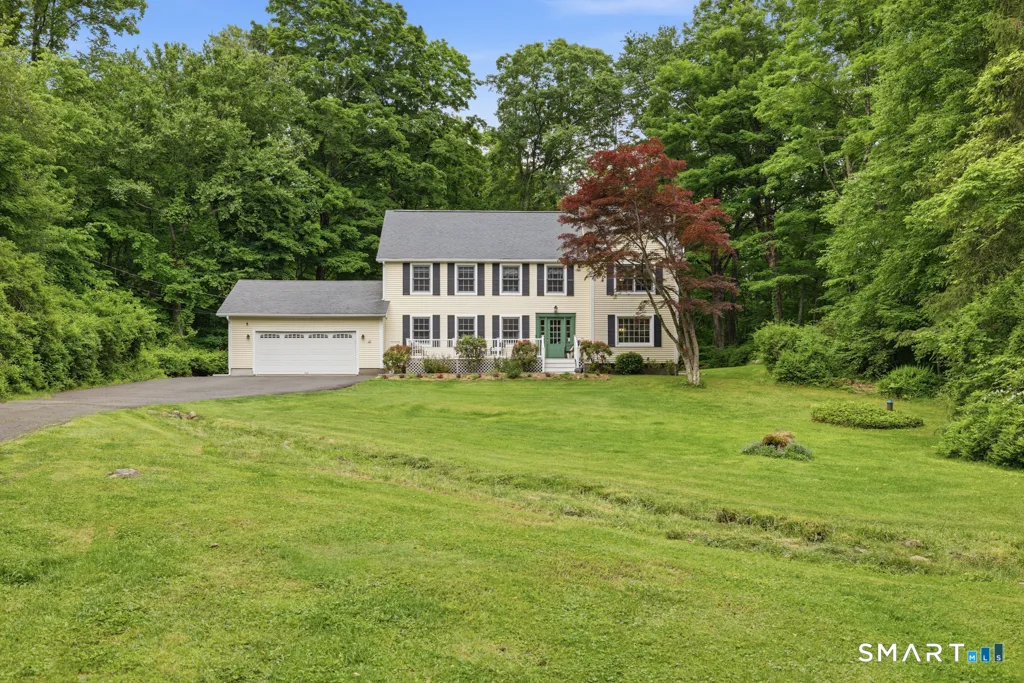 76 Pocahontas Road, Redding, CT