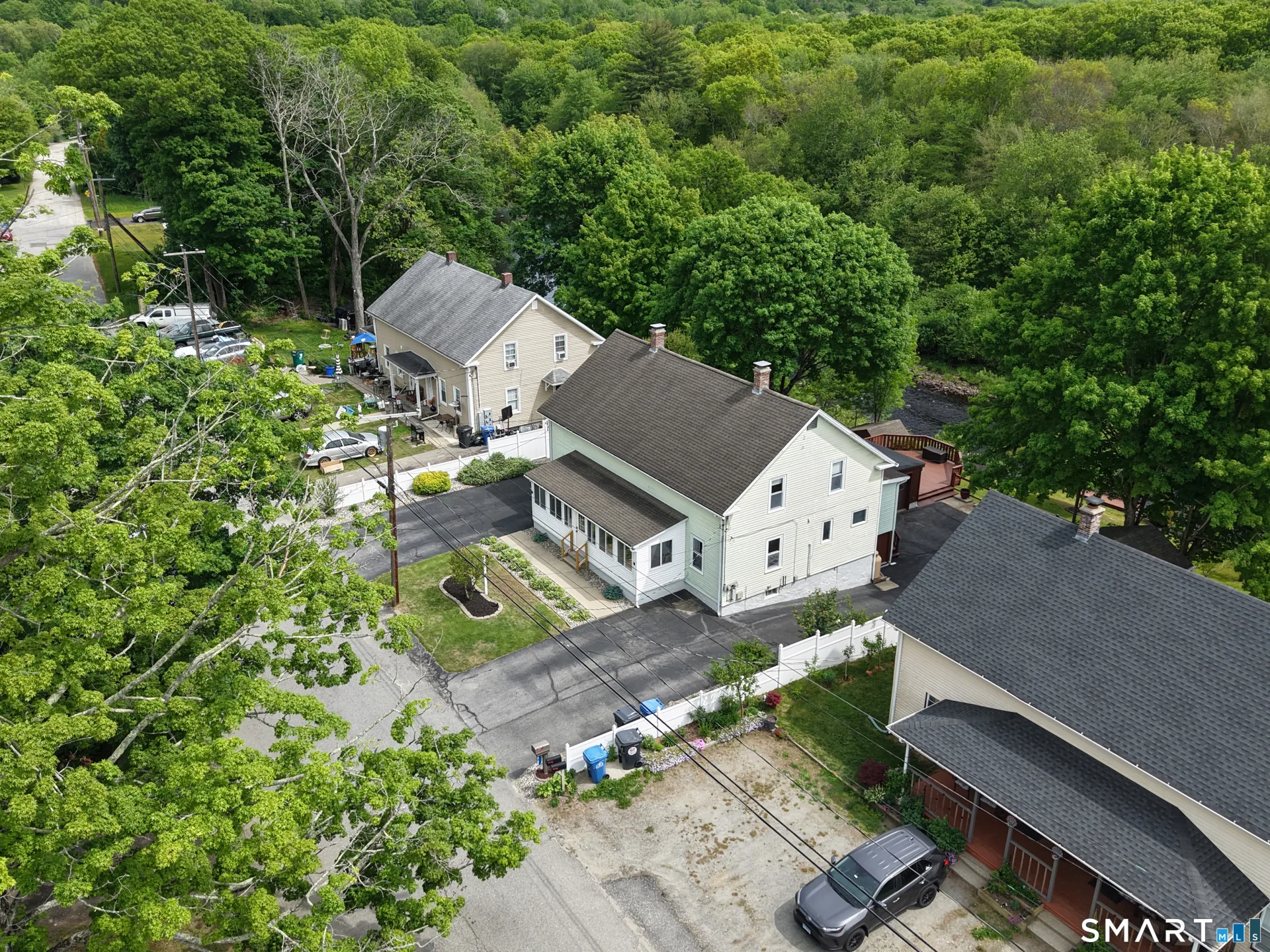 18-20 Brunswick Avenue, Plainfield, CT