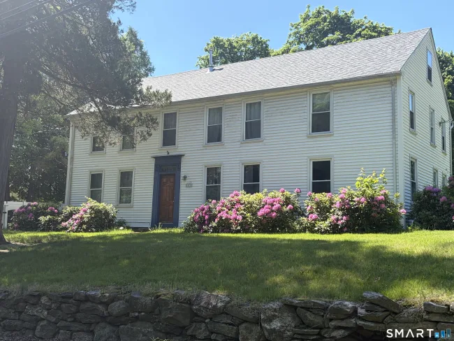 1079 Main Street