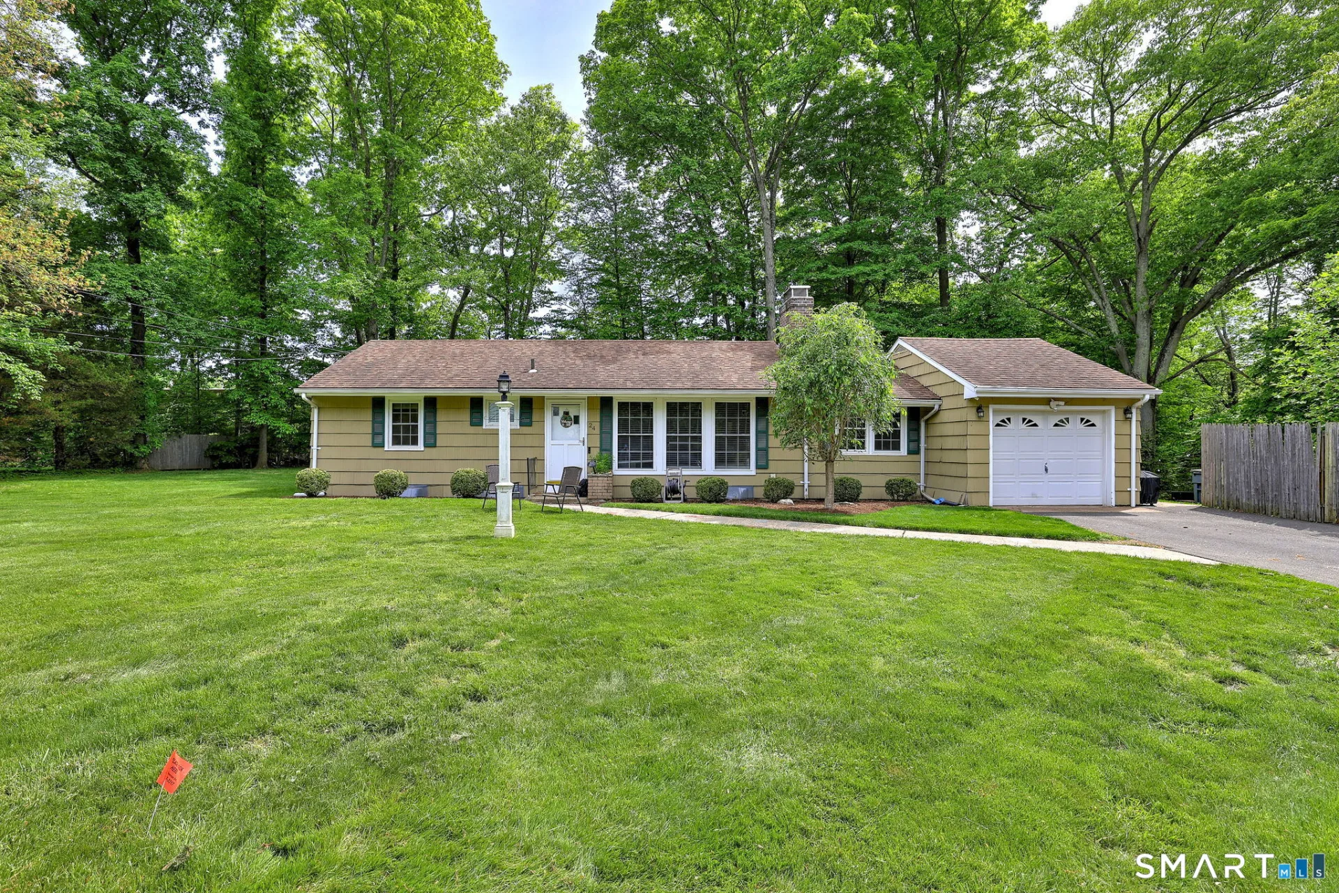 24 Hubbard Road, North Branford, CT