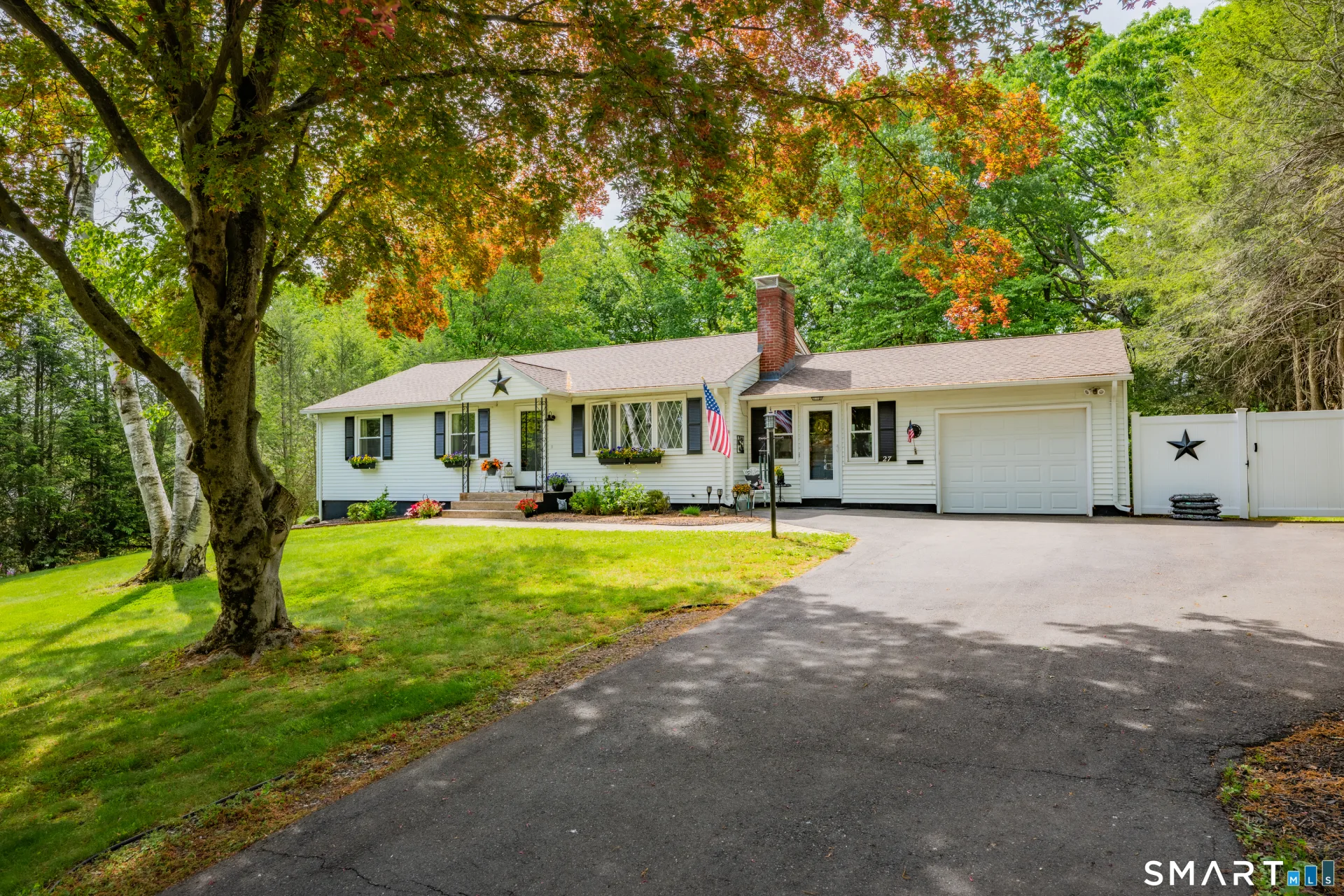 27 Woodcrest Drive, Bristol, CT