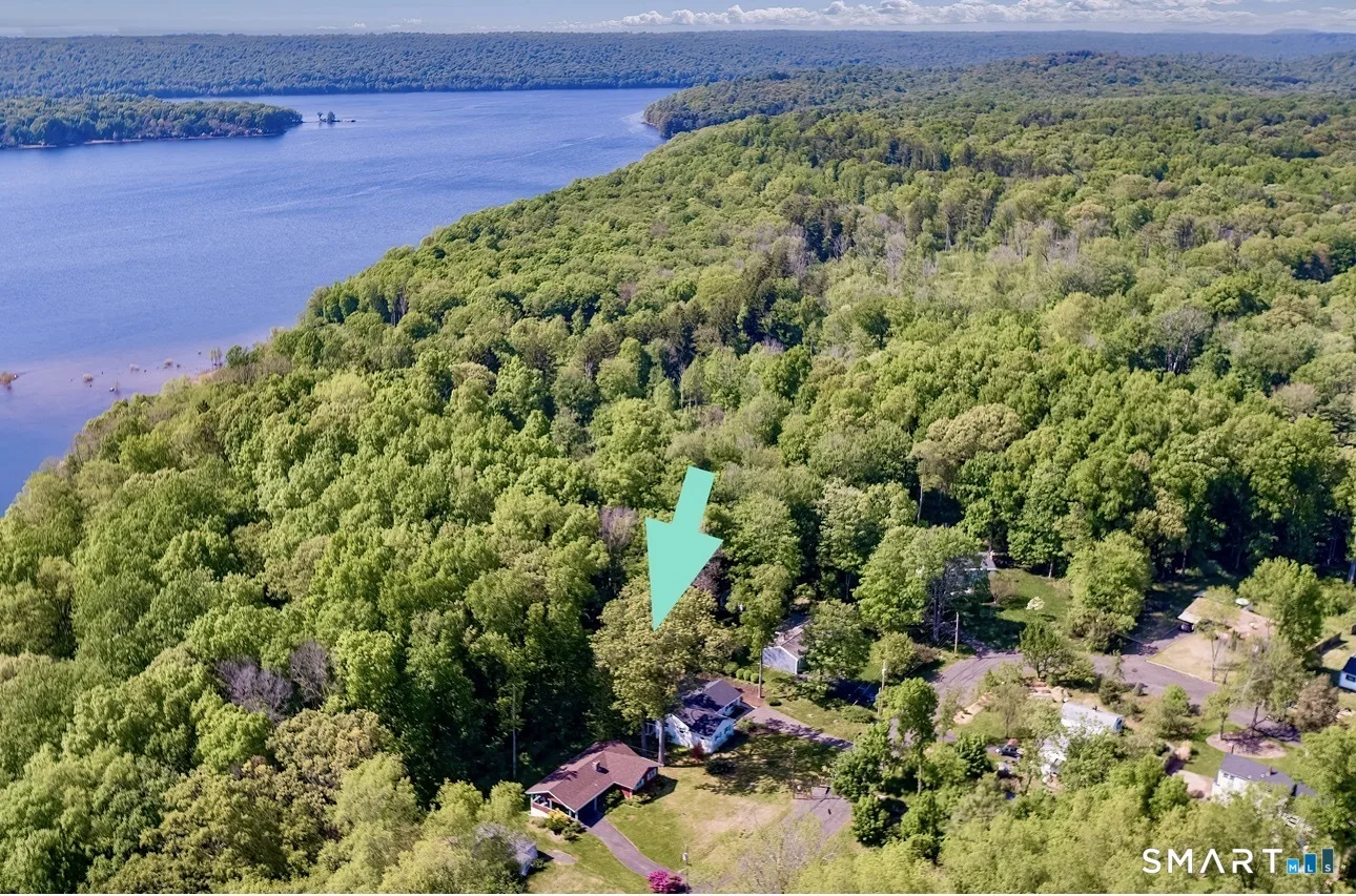 34 Evergreen Drive, North Branford, CT