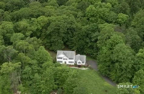 15 Sarah Drive, Oxford, CT
