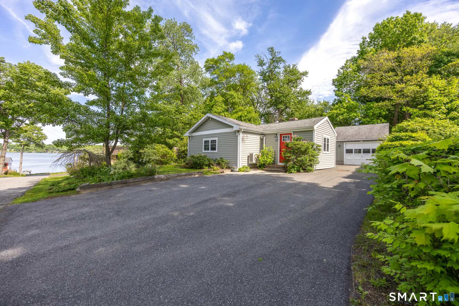 18 Willow Lane, Morris, CT