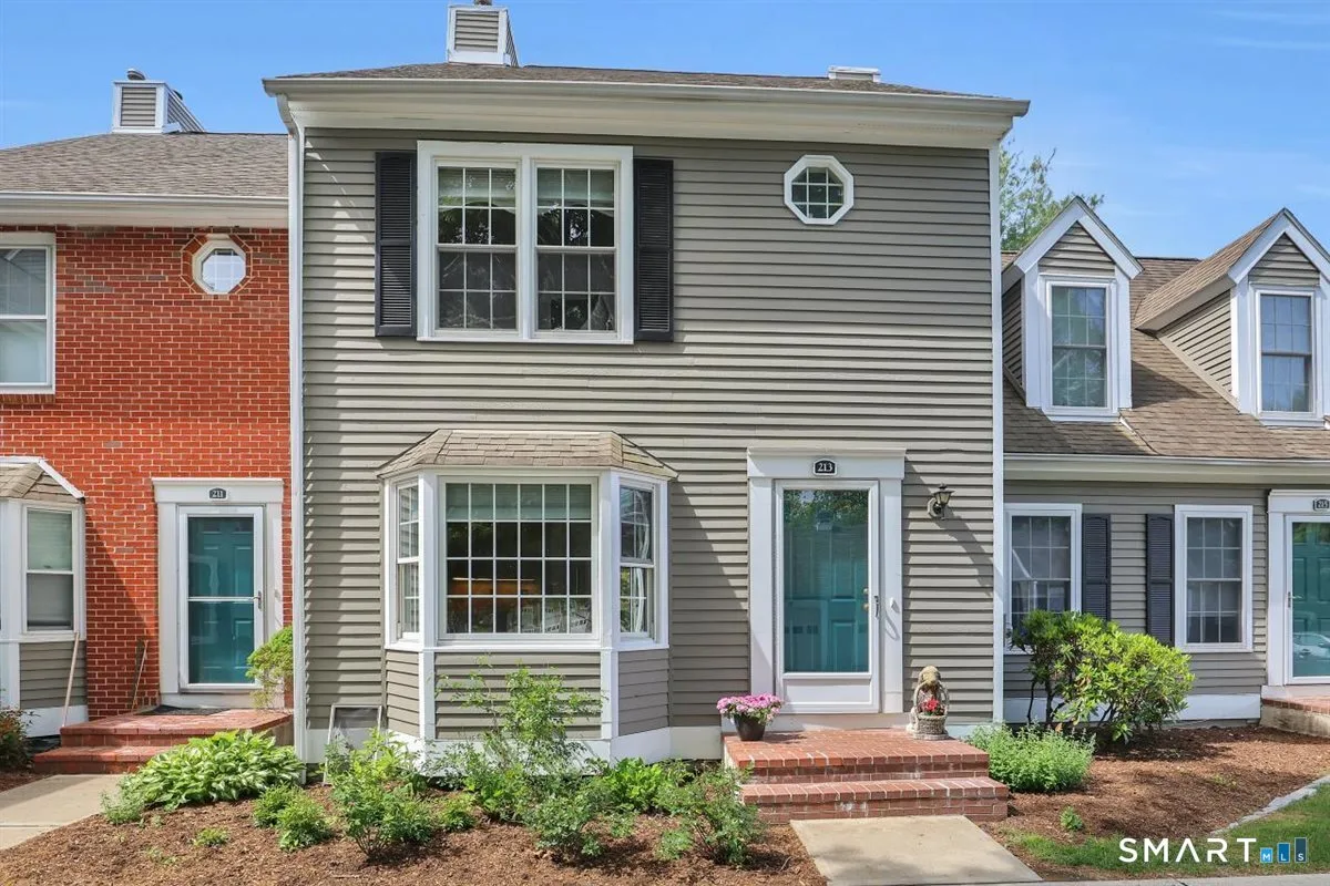 213 Georgetown Drive #213, Glastonbury, CT