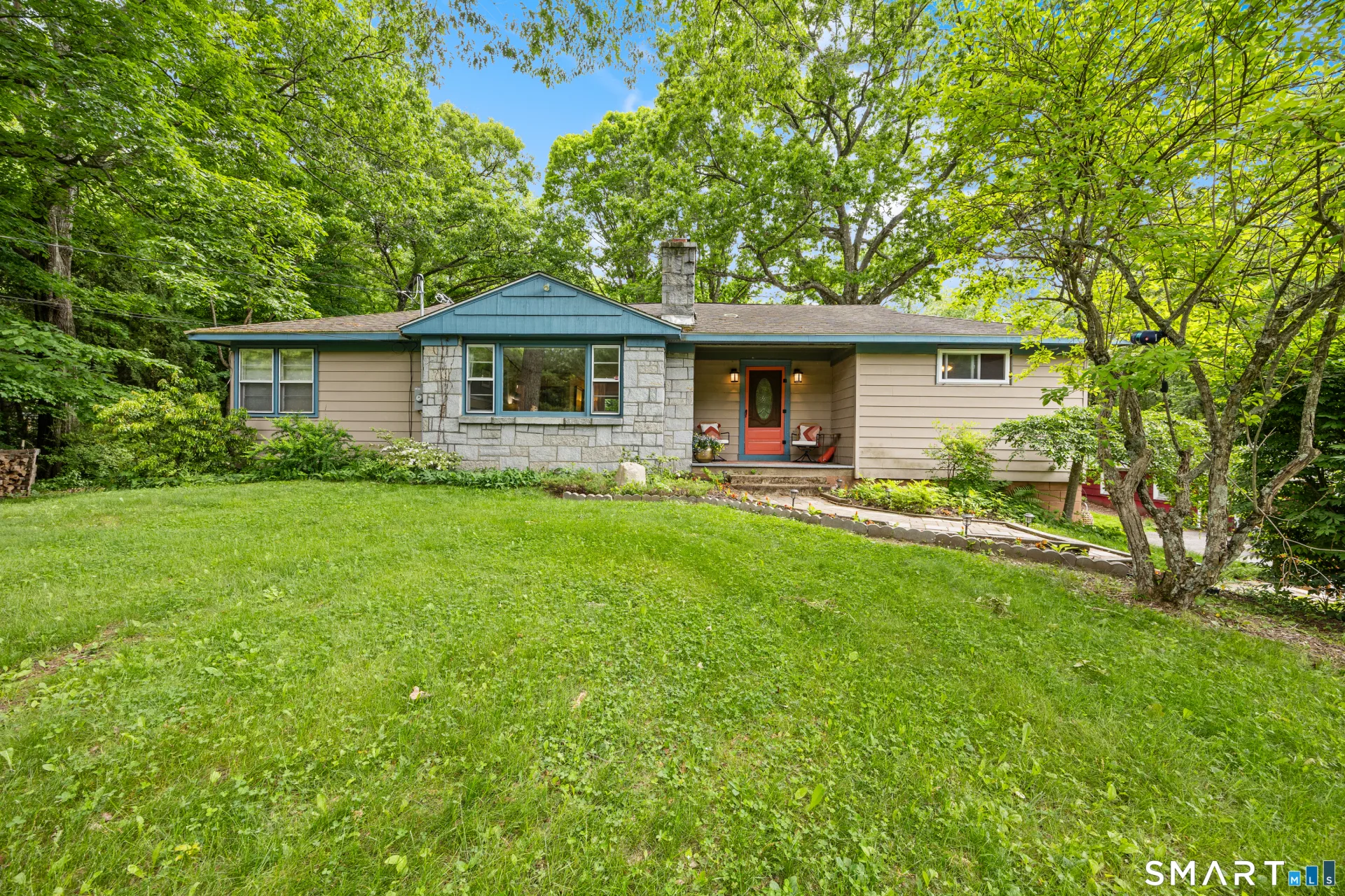 1067 Litchfield Turnpike, New Hartford, CT