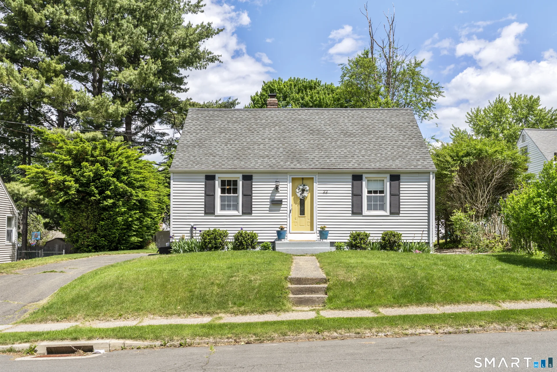 22 Rowe Place, Bristol, CT