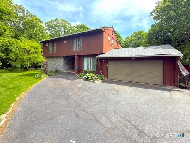 109 Spruce Drive, Naugatuck, CT