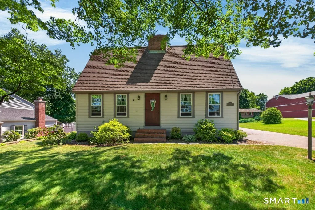 57 Maplewood Avenue, Wallingford, CT