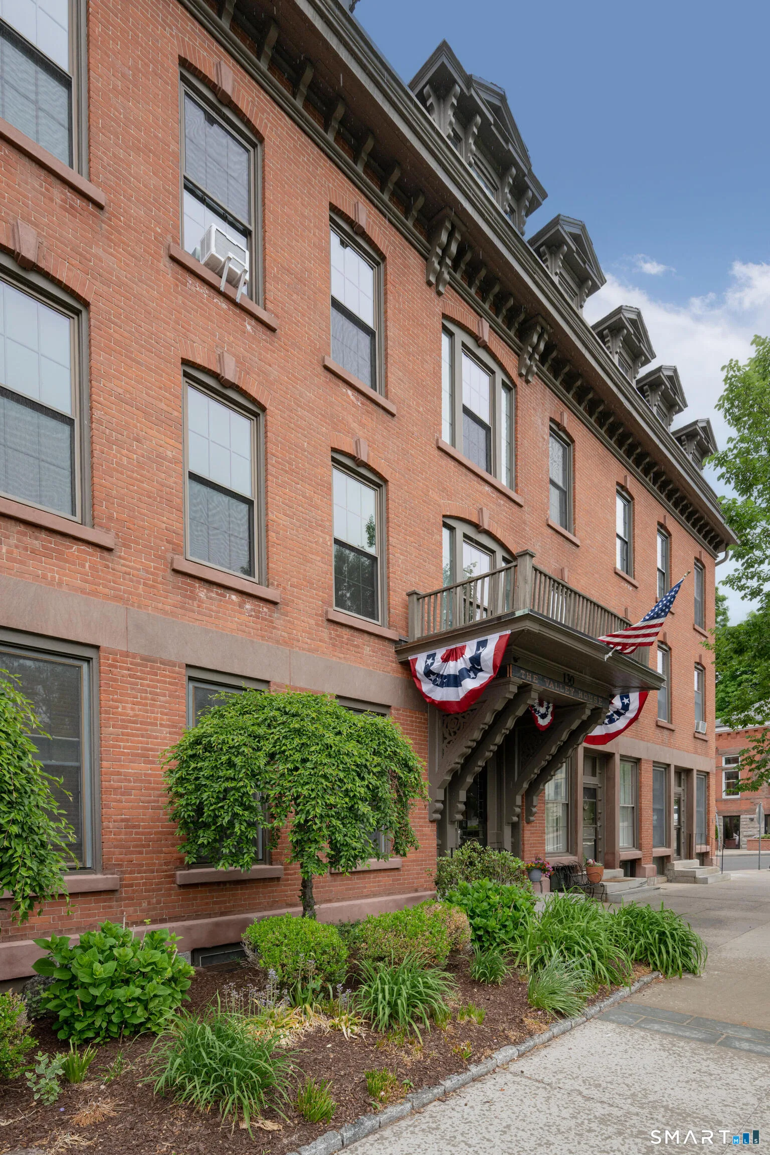130 Main Street #2D, Canton, CT