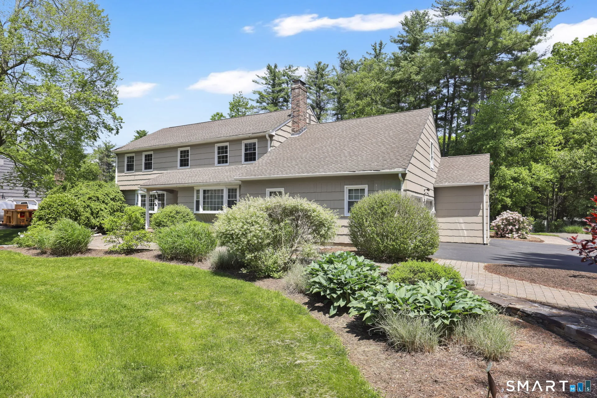 10 Hampshire Lane, Simsbury, CT