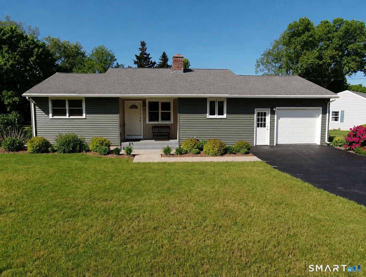 9 Miss Vans Court, Waterford, CT
