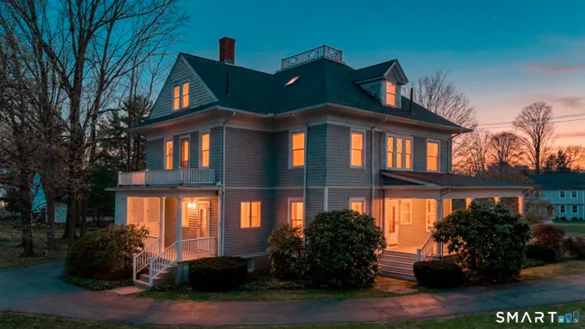 1062 Main Street
