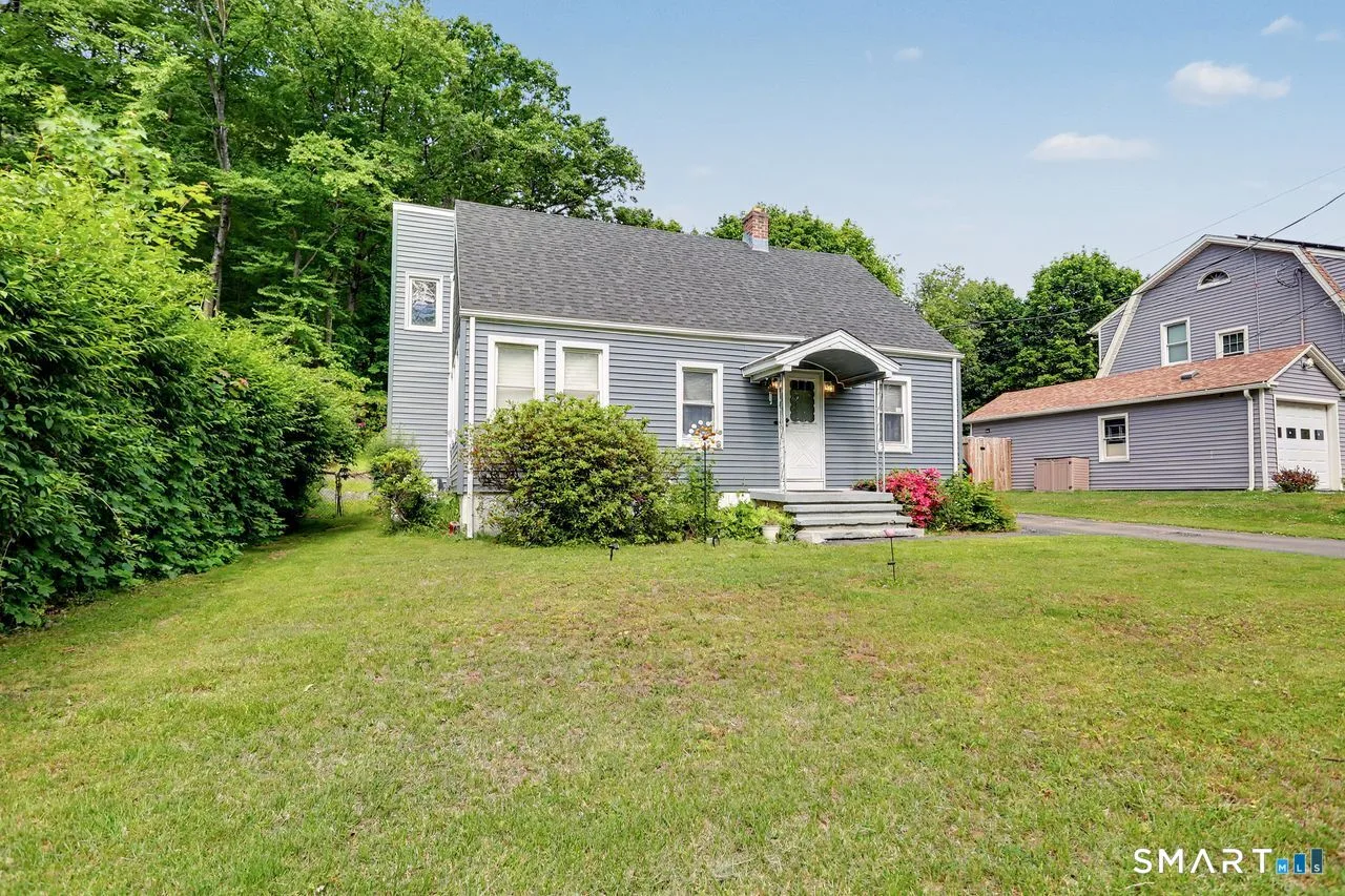 140 Emmett Avenue, Derby, CT