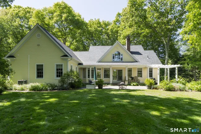 438 Grove Beach Road