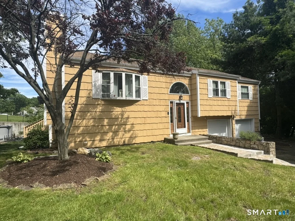 2 Chatham Terrace, Bridgeport, CT