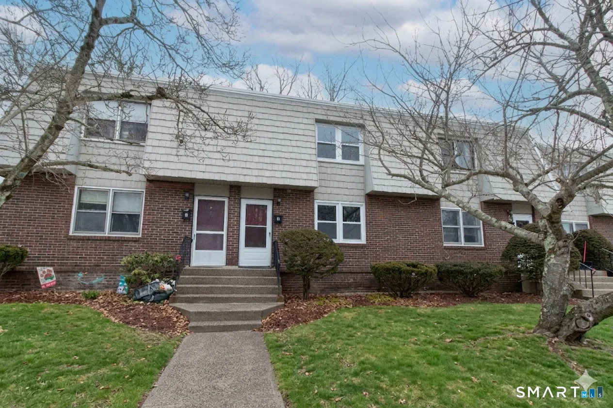 63 Dover Court #E, Branford, CT