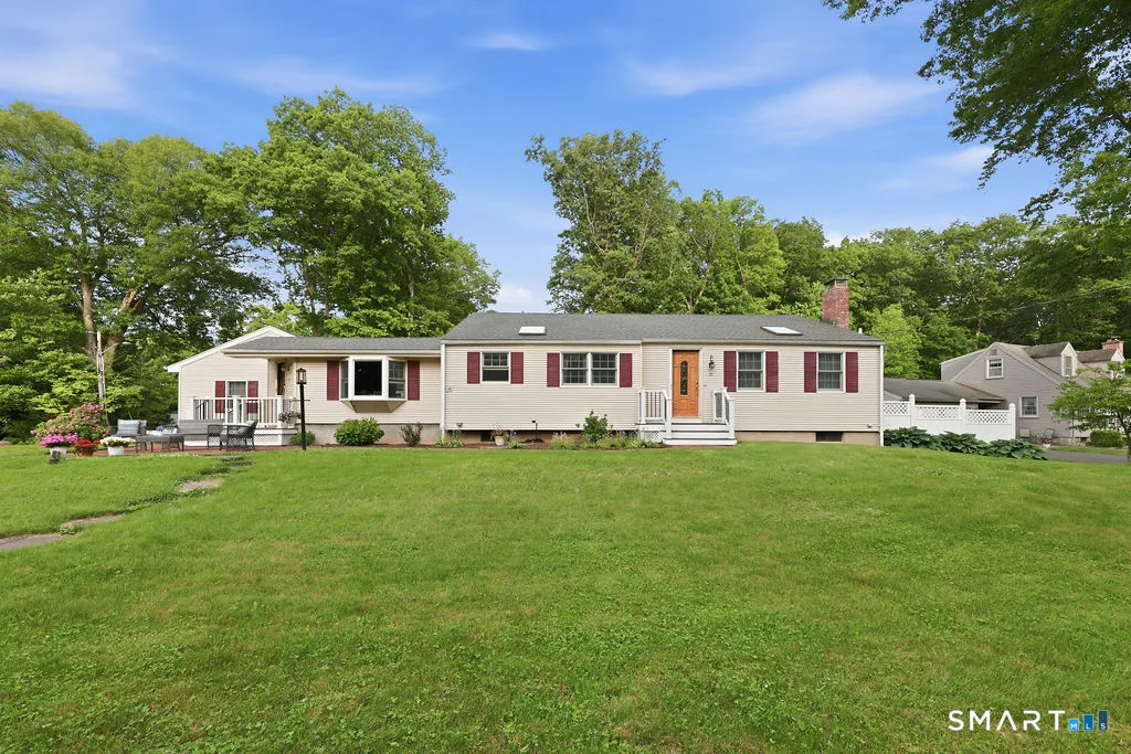 50 Tanglewood Road, Farmington, CT
