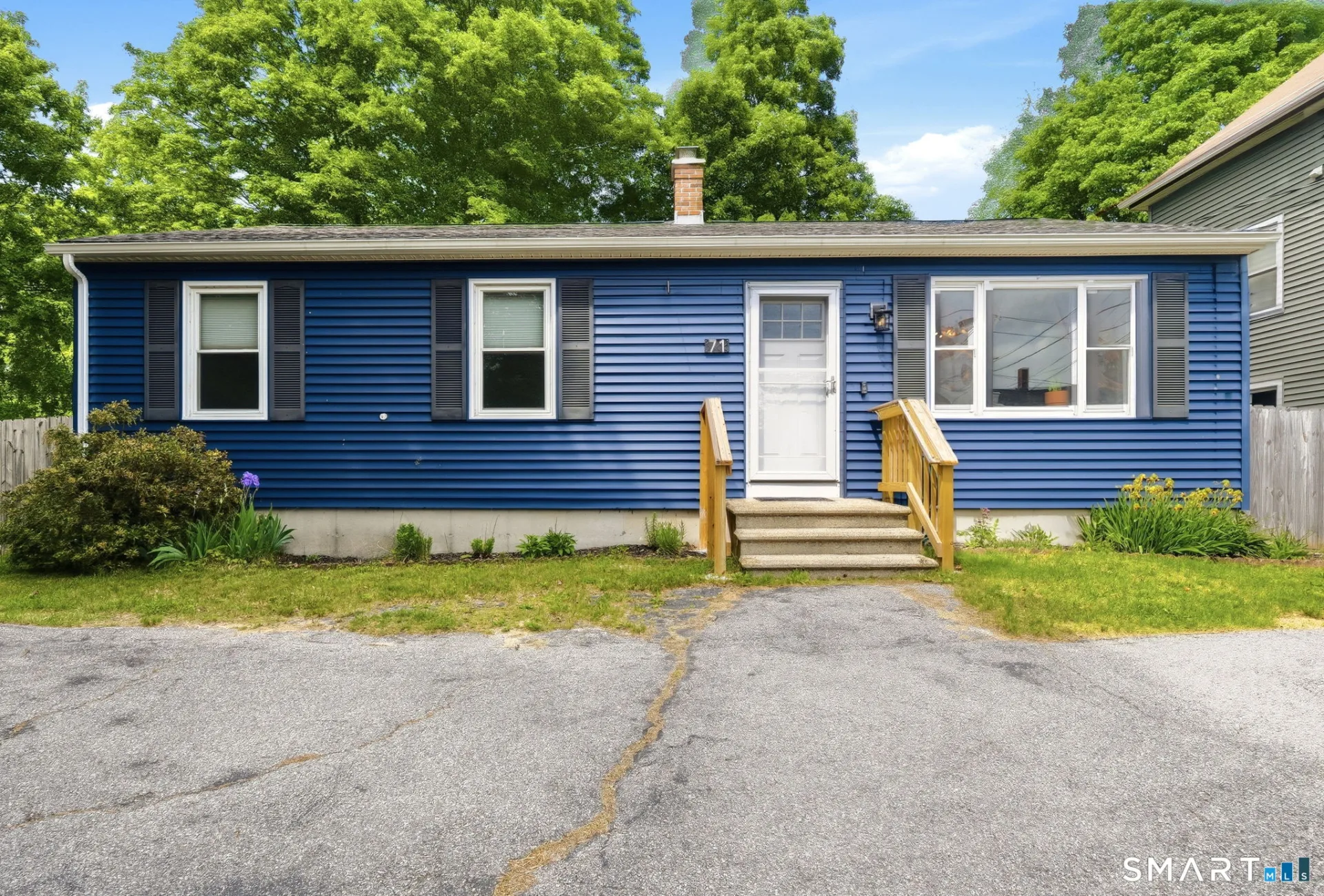 71 Smith Street, Putnam, CT