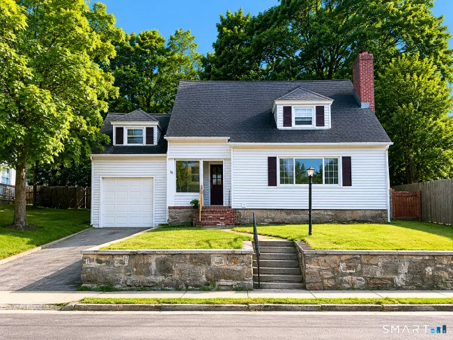 30 Crest Street