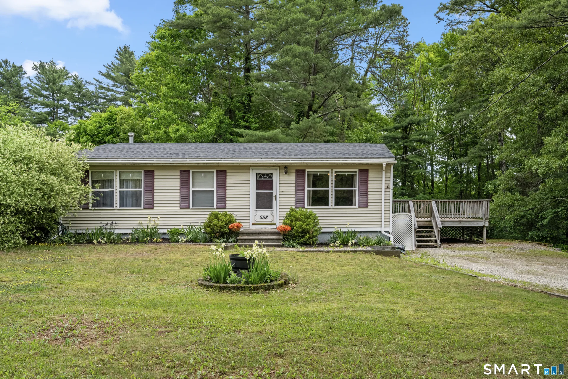 558 Wauregan Road, Brooklyn, CT