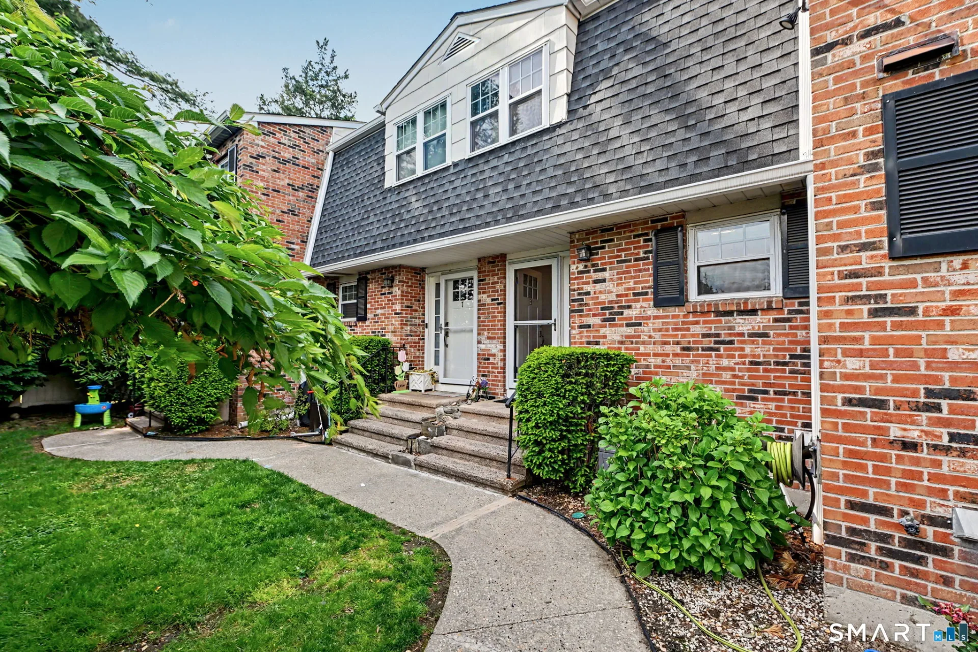 19 Colonial Road #8, Stamford, CT