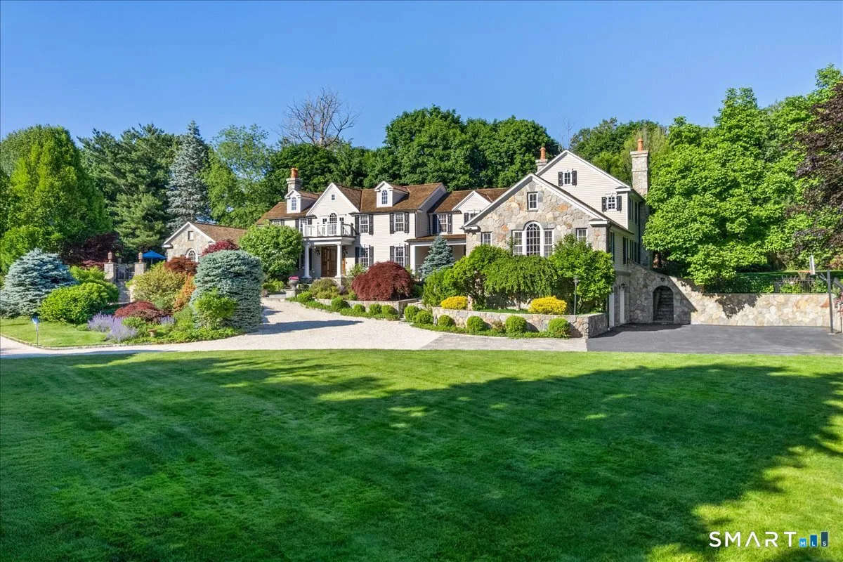 83 Long Lots Road, New Canaan, CT