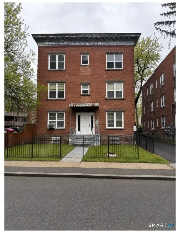 15 Cabot Street, Hartford, CT