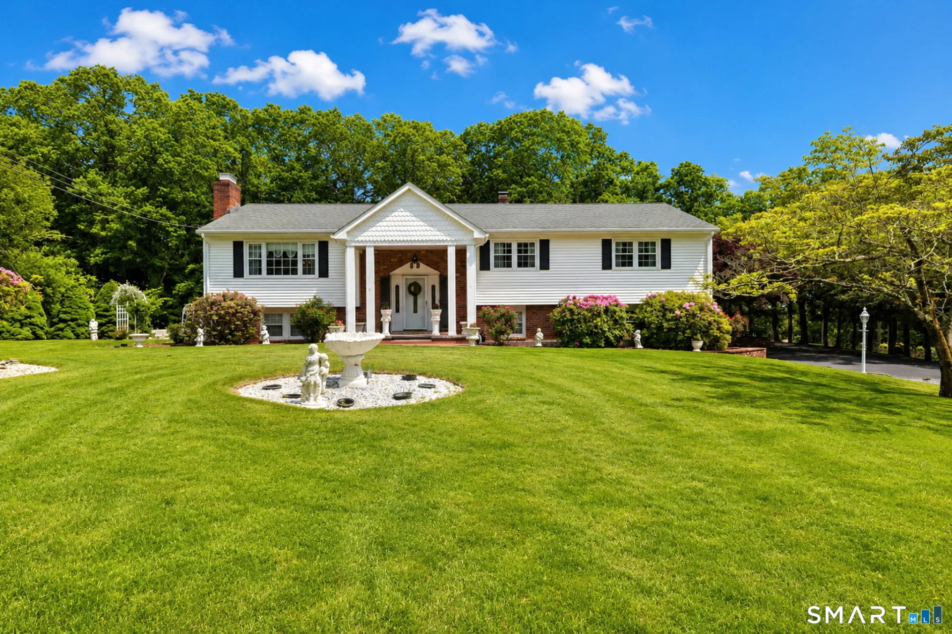 106 Greenwood Lane, Monroe, CT