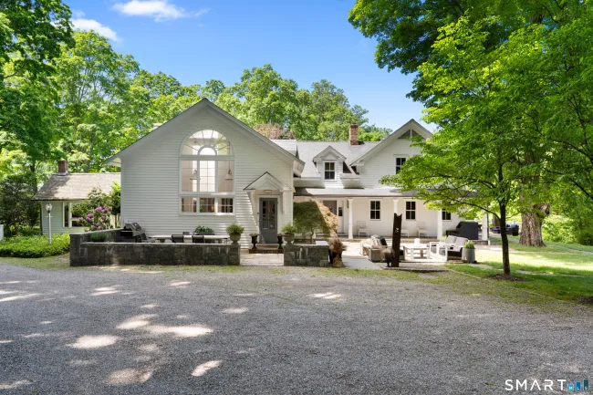 159 Newtown Turnpike