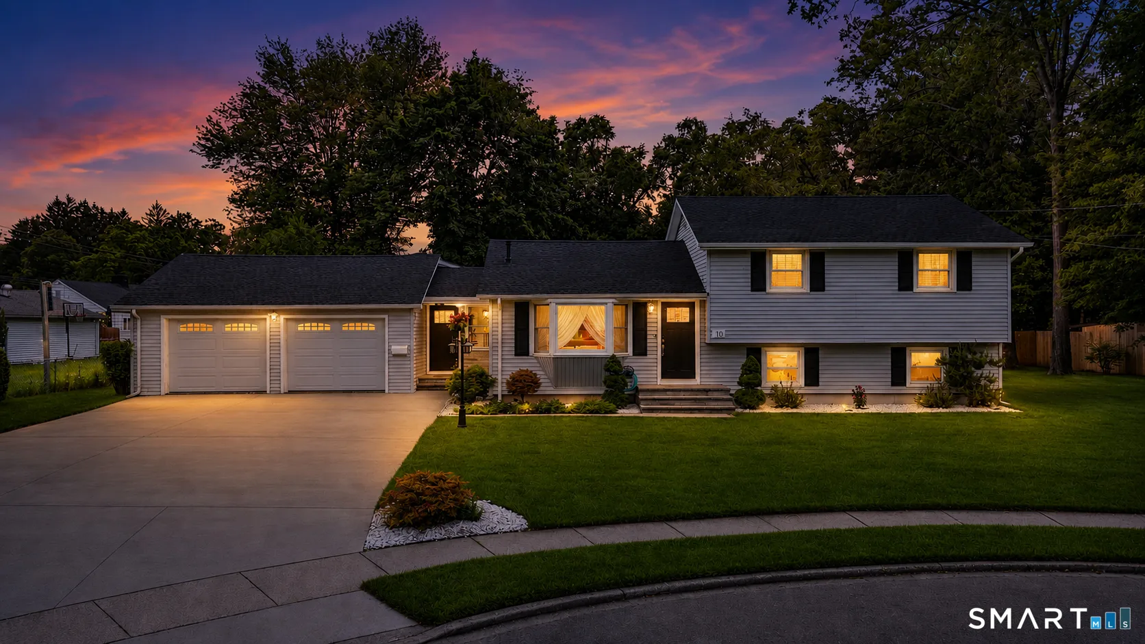 10 Riveredge Court, Plainville, CT