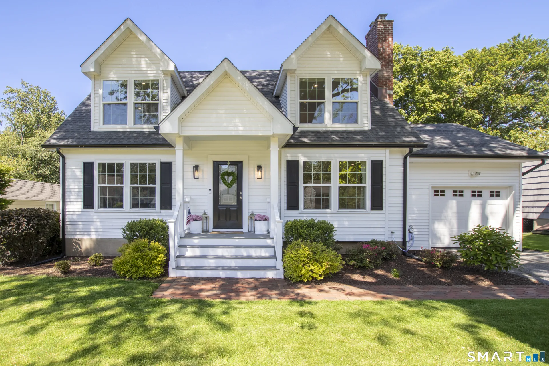 34 Robinwood Road, Trumbull, CT