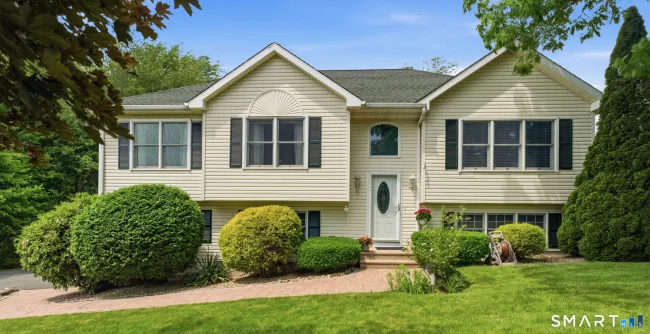 48 Tiffany Lane