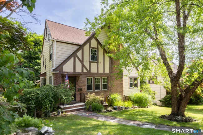 127 Roger Road