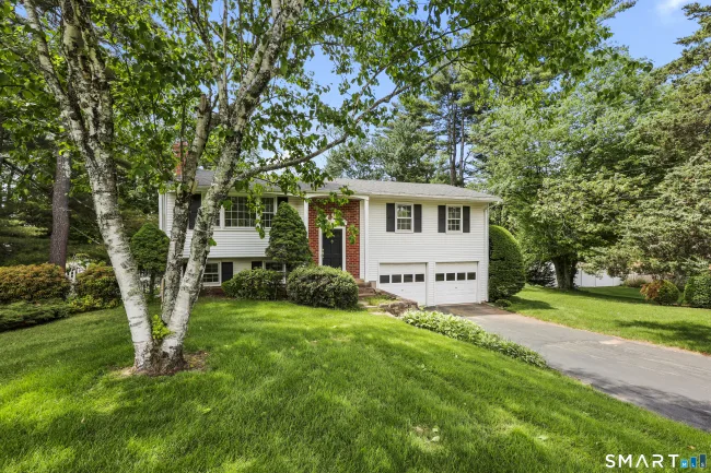 17 Howard Drive