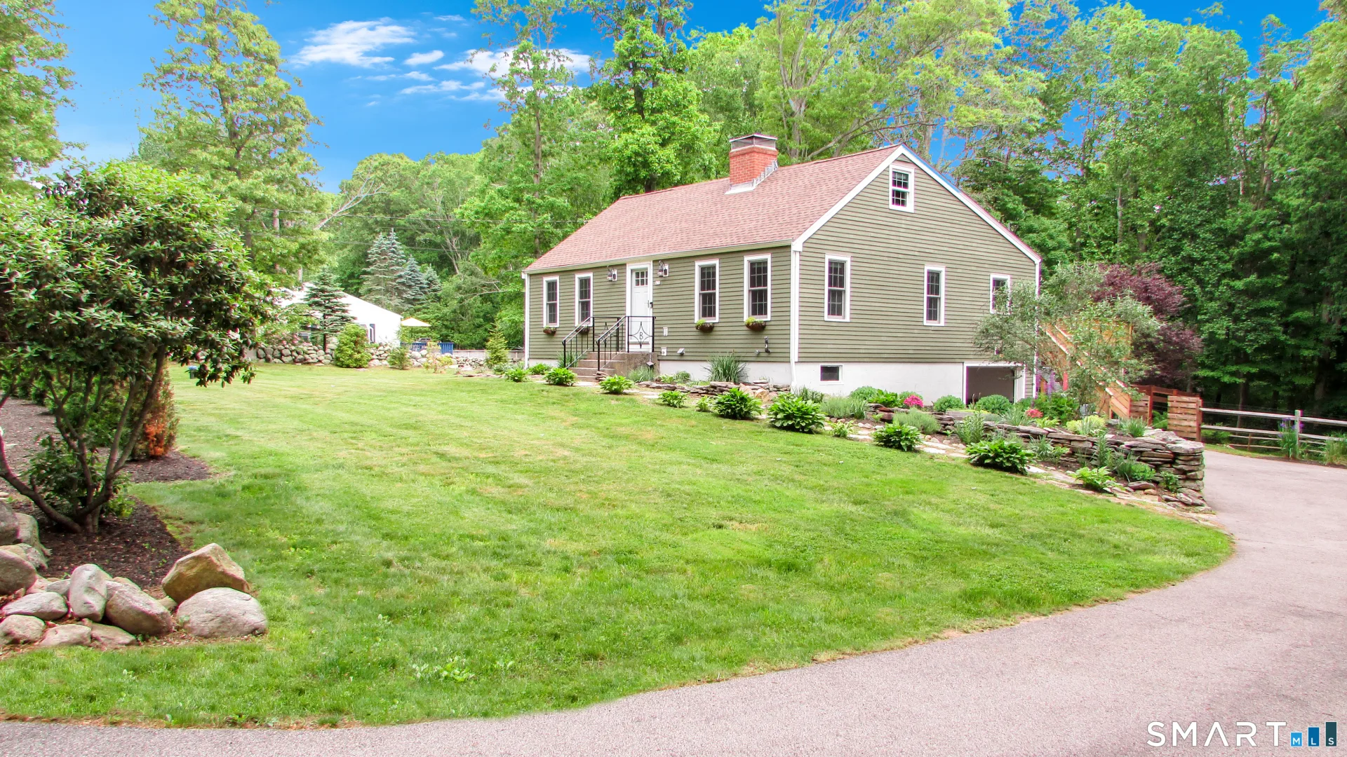 410 Pumpkin Hill Road, Ledyard, CT