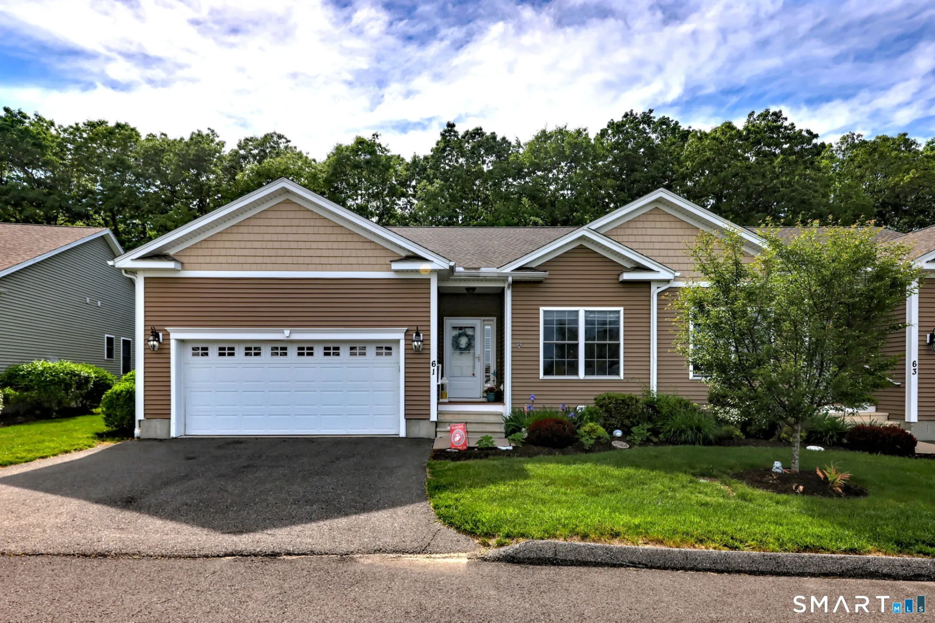 61 Pondview Circle #61, Beacon Falls, CT