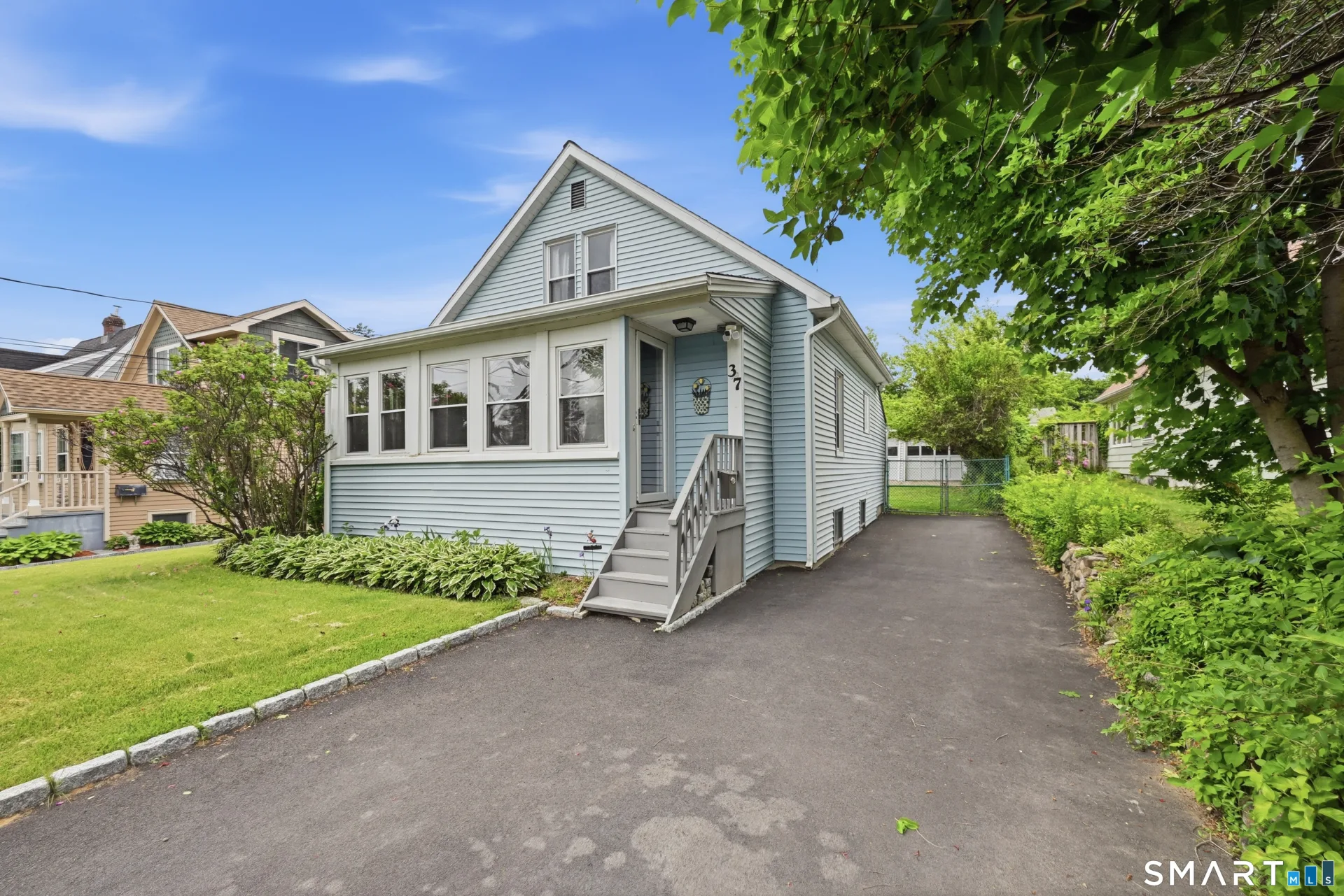 37 Fleetwood Avenue, Bethel, CT