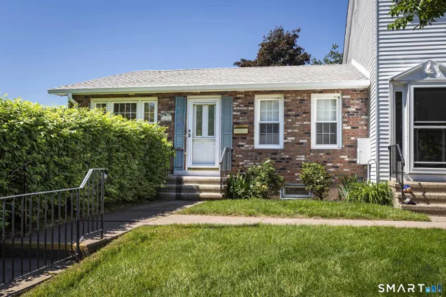27 Esquire Drive #A