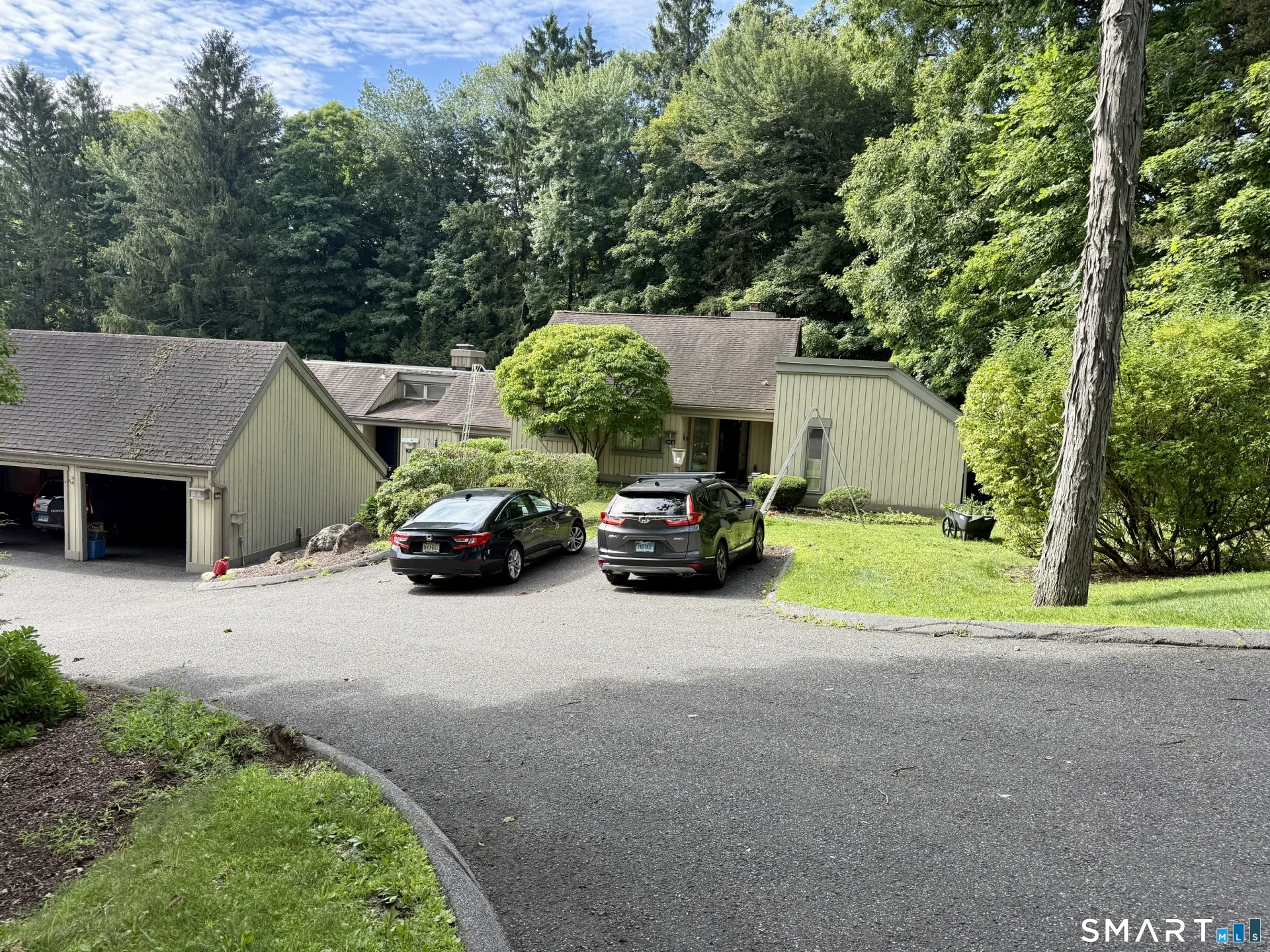 105 Heritage Village #B, Southbury, CT